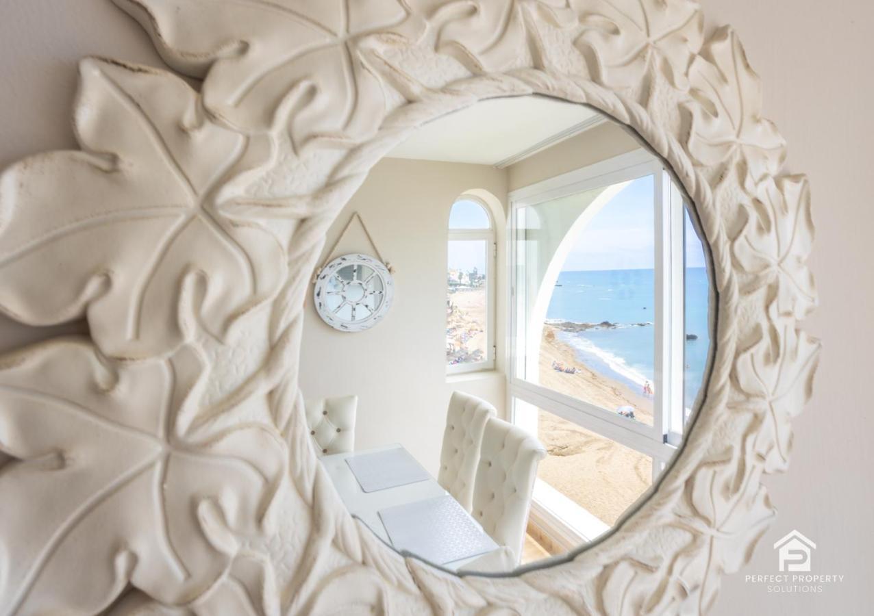 Apartment Aguamarina On The Beach Front Malaga Luaran gambar