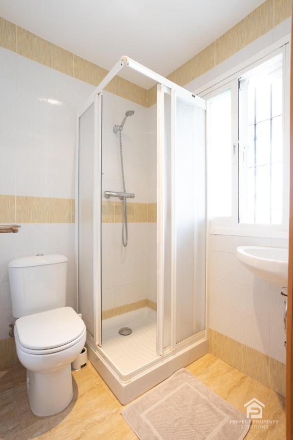 Apartment Aguamarina On The Beach Front Malaga Luaran gambar