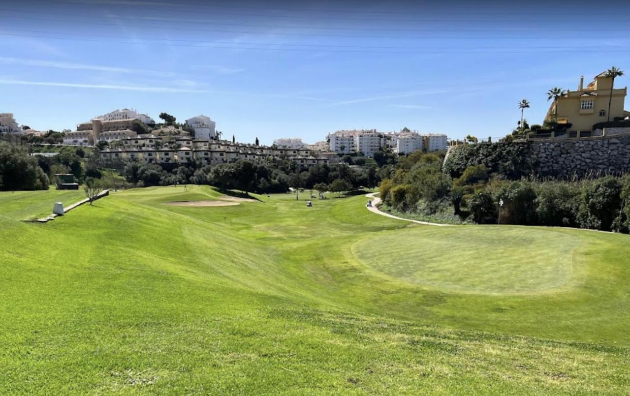 Apartment Aguamarina On The Beach Front Malaga Luaran gambar