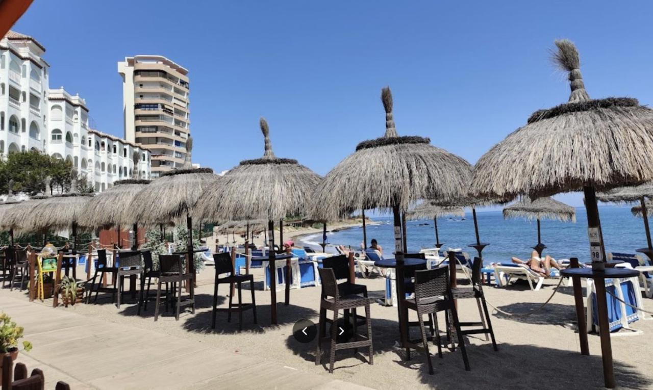 Apartment Aguamarina On The Beach Front Malaga Luaran gambar