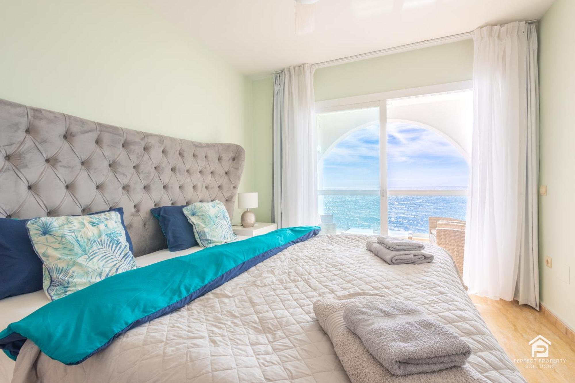 Apartment Aguamarina On The Beach Front Malaga Luaran gambar