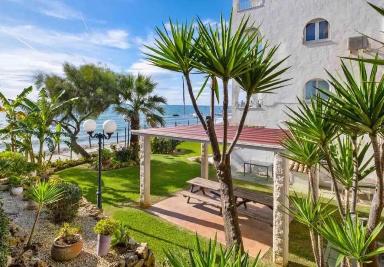 Apartment Aguamarina On The Beach Front Malaga Luaran gambar